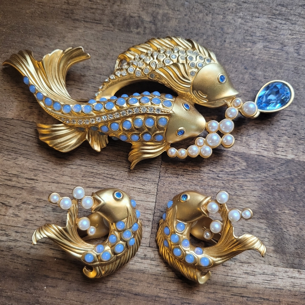 Vintage Elizabeth Taylor Avon "Sea Shimmer" Koi Fish brooch and clip on earrings